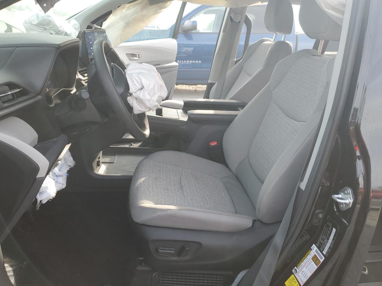 2024 Toyota Sienna Le VIN: 5TDKSKFC8RS127492 Lot: 81930595