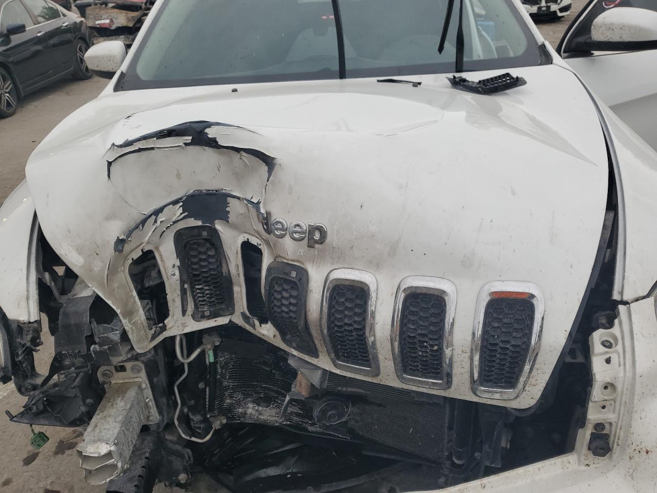 2014 Jeep Cherokee Latitude VIN: 1C4PJMCB7EW177519 Lot: 86074075