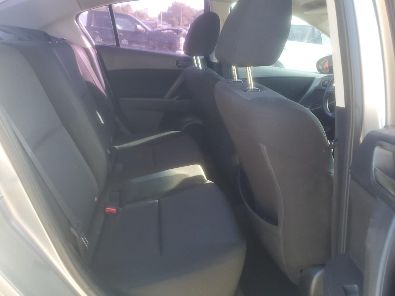 2011 Mazda 3 I VIN: JM1BL1UGXB1424344 Lot: 85733805