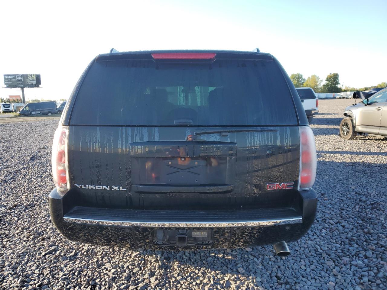 2013 GMC Yukon Xl Denali VIN: 1GKS2MEF6DR187032 Lot: 85501925