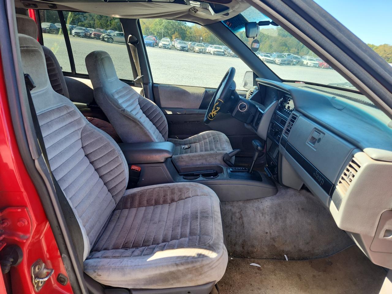 1995 Jeep Grand Cherokee Laredo VIN: 1J4GZ58Y3SC750824 Lot: 82653165