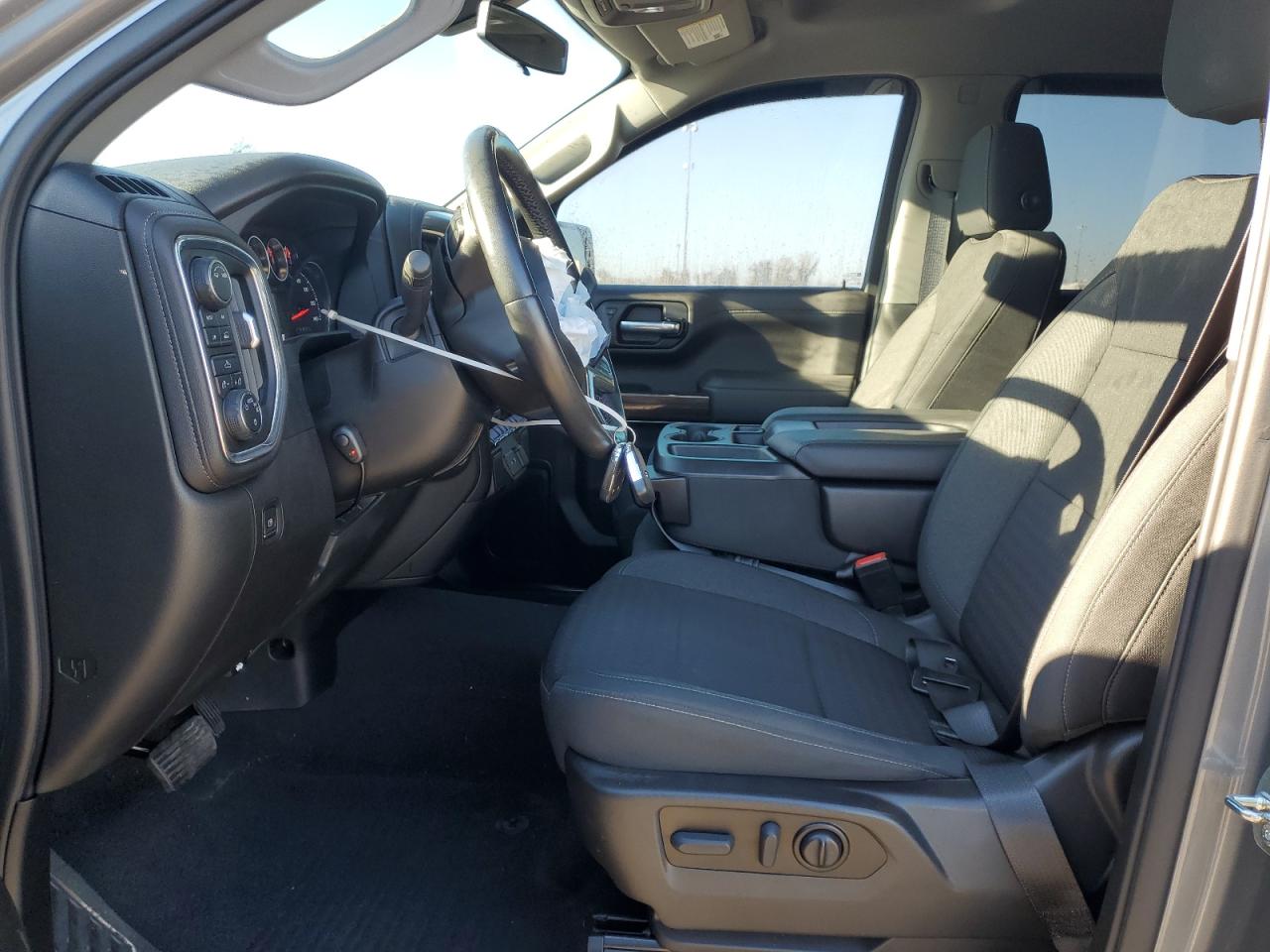 2021 Chevrolet Silverado K1500 Lt VIN: 1GCPYJEK1MZ404692 Lot: 90028035