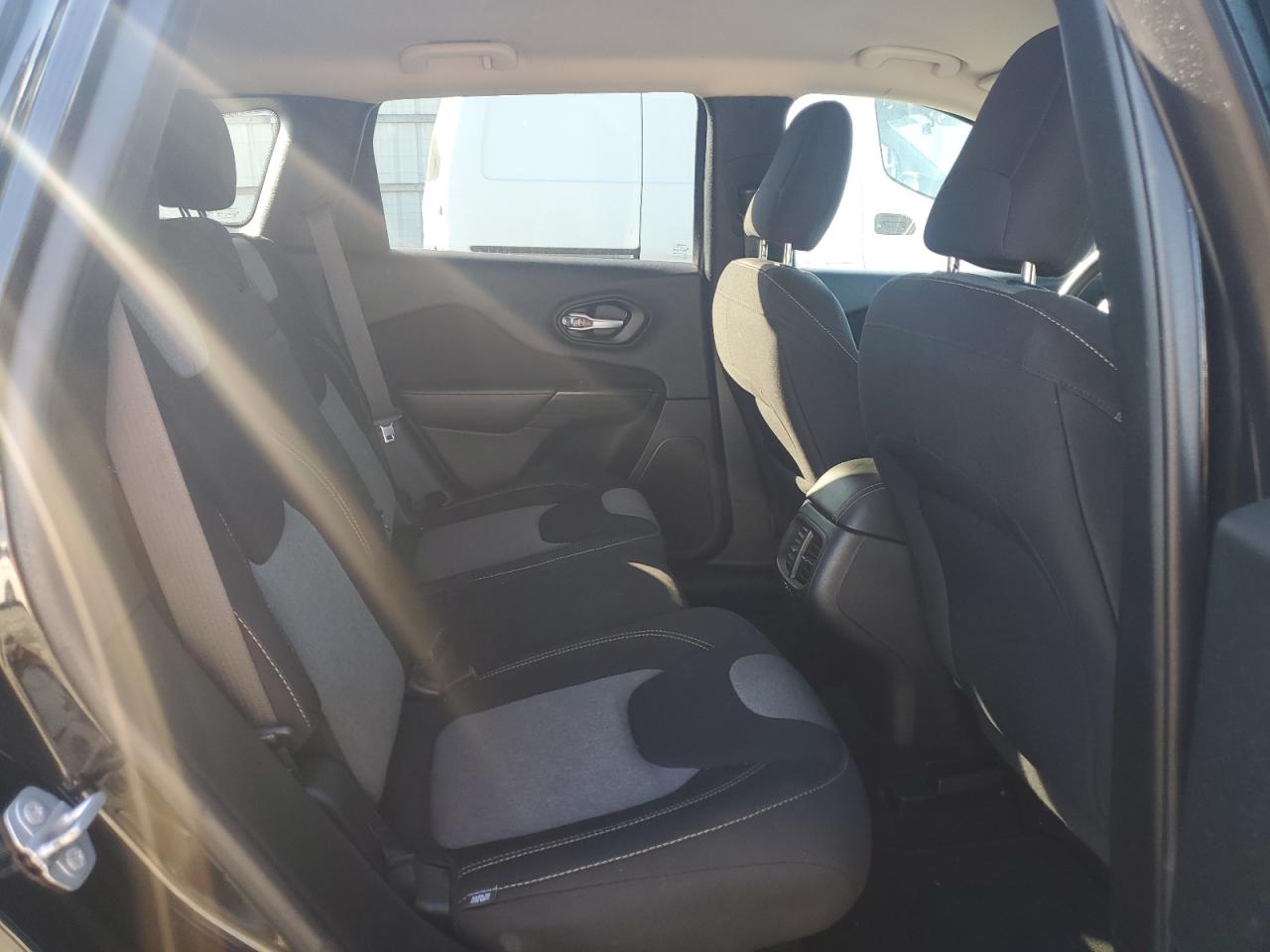 2016 Jeep Cherokee Sport VIN: 1C4PJLABXGW217236 Lot: 86899975