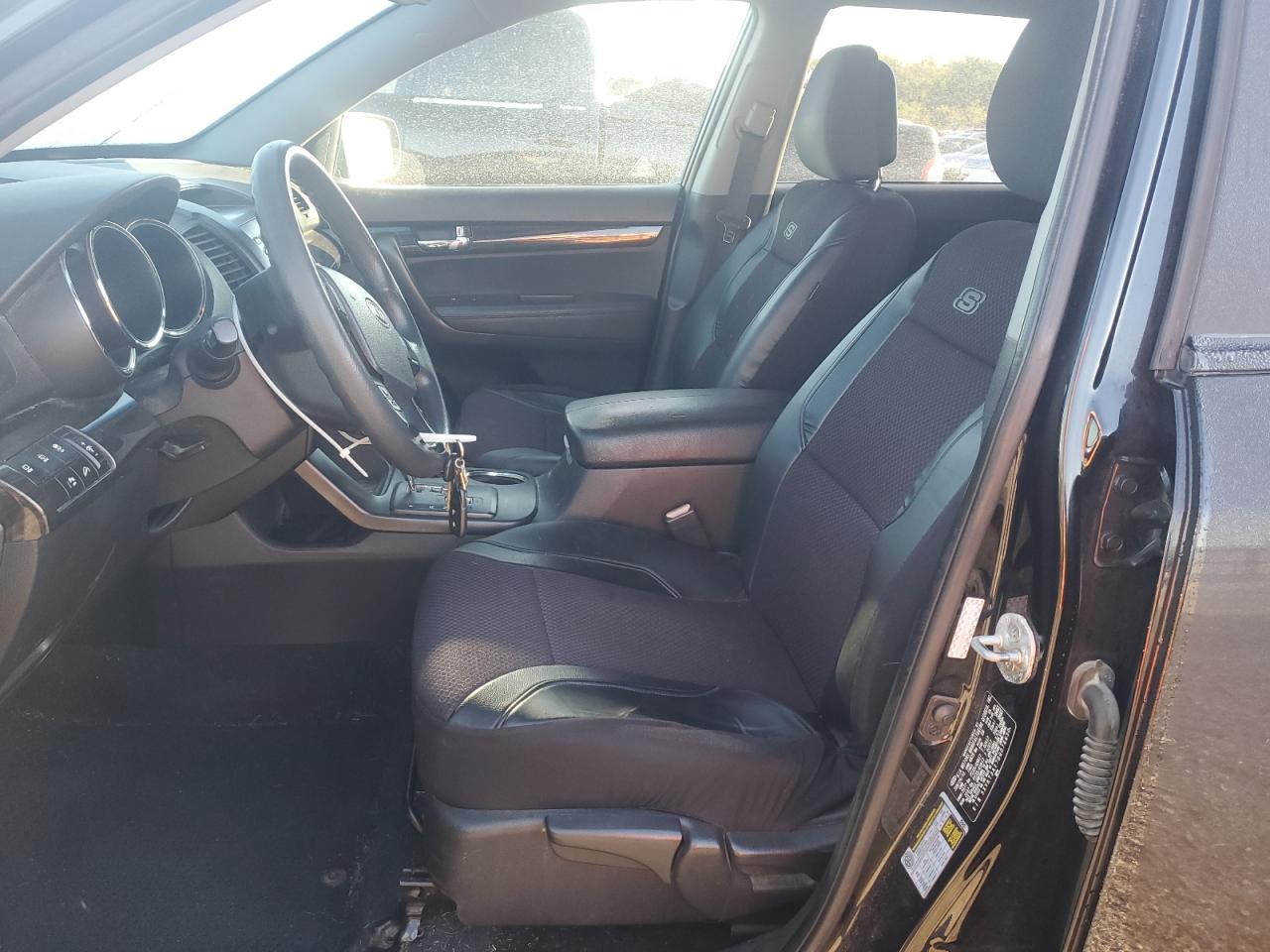 2011 Kia Sorento Base VIN: 5XYKT3A17BG076630 Lot: 82327525