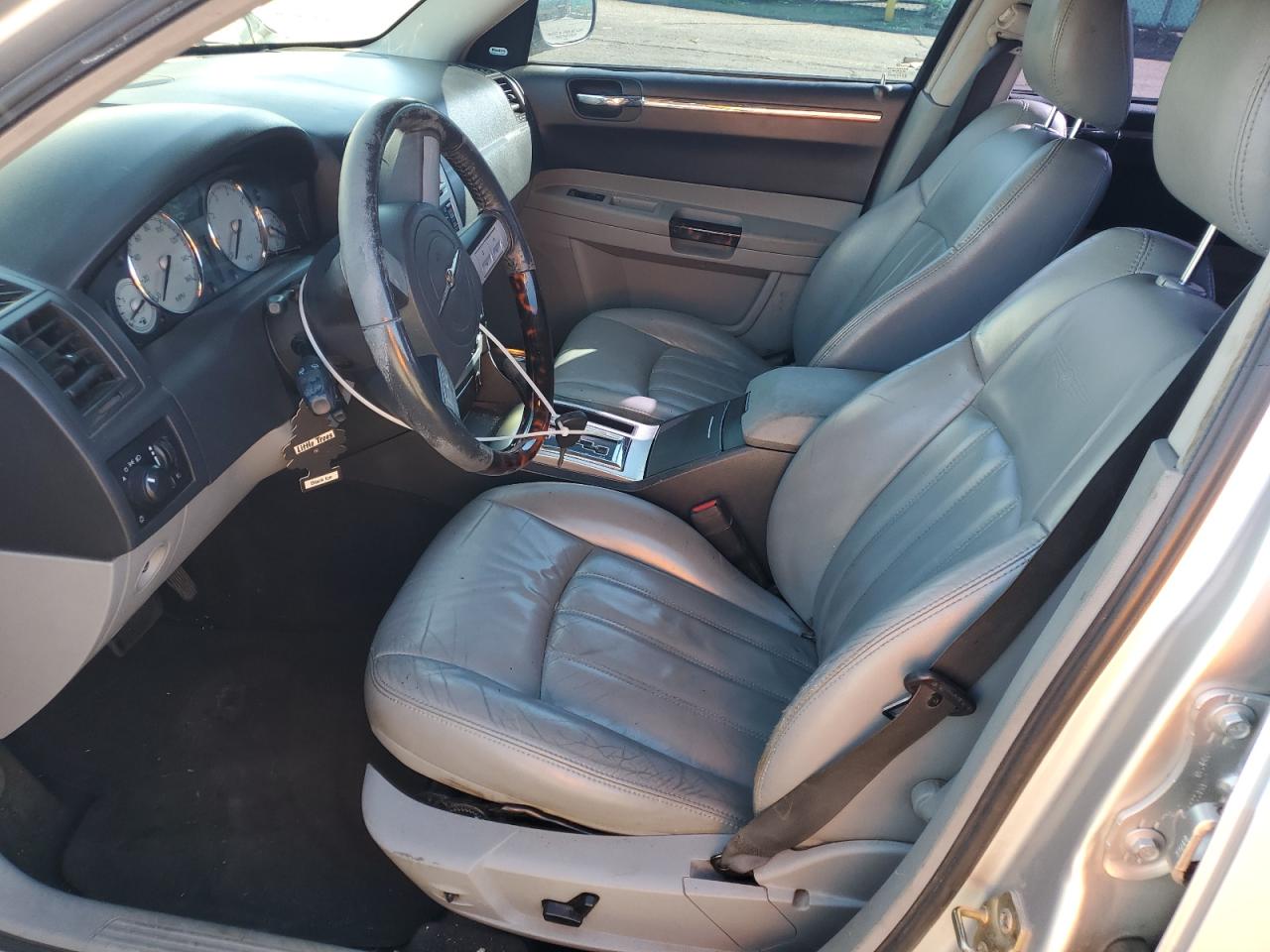 2006 Chrysler 300C VIN: 2C3KA63H26H205239 Lot: 82222375