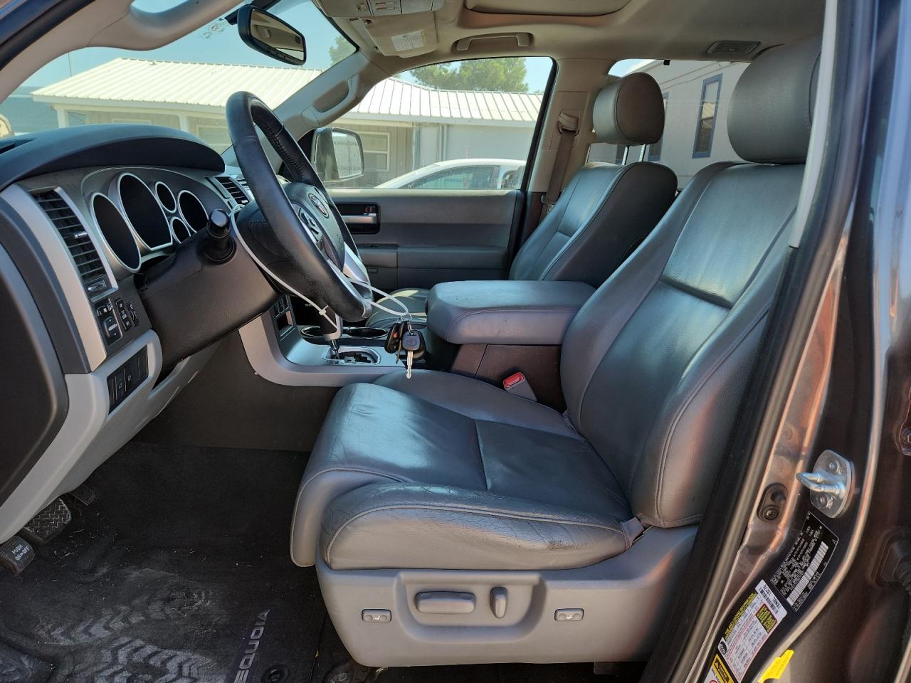 2016 Toyota Sequoia Limited VIN: 5TDJY5G13GS141077 Lot: 85880855