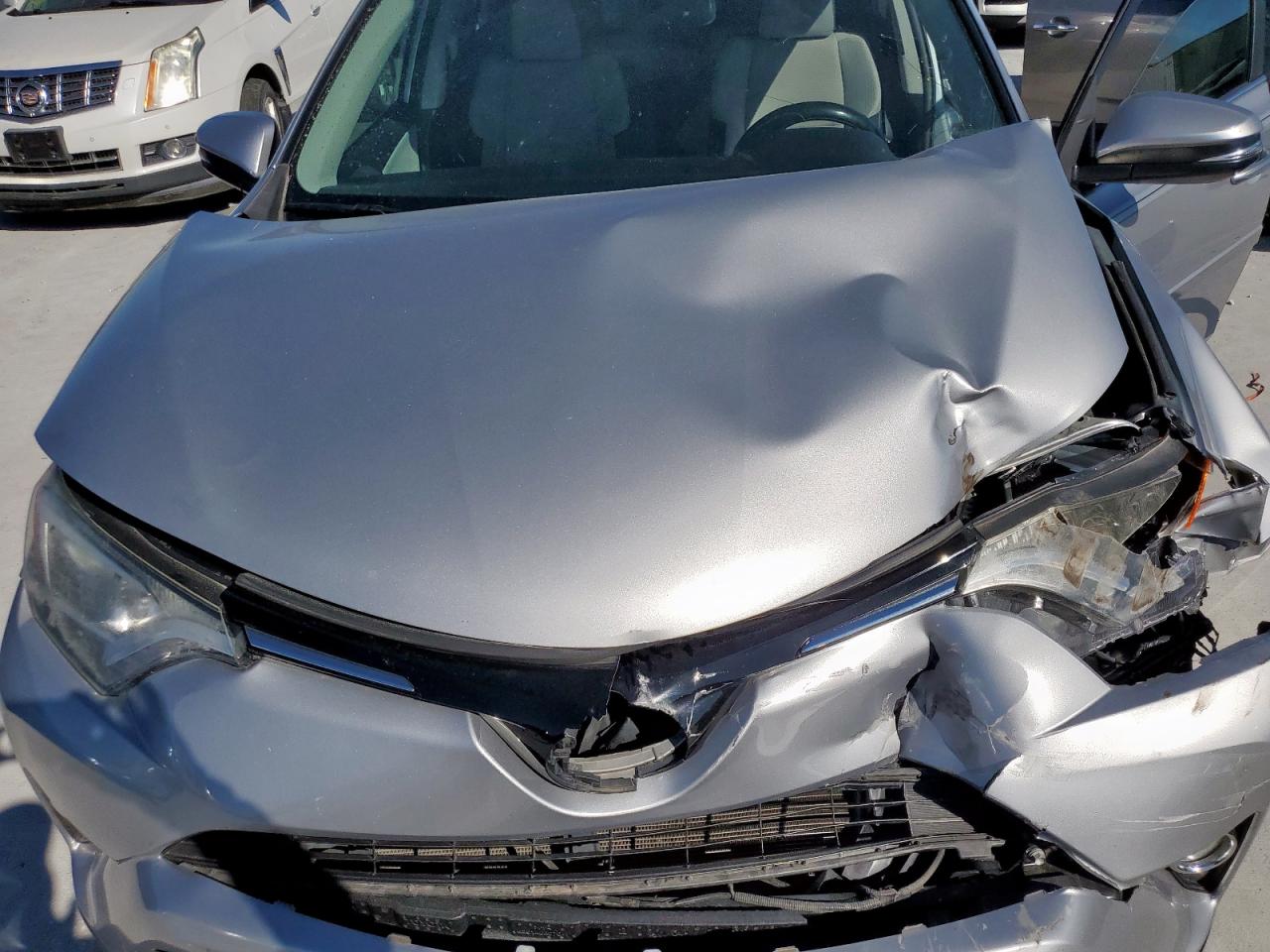 2016 Toyota Rav4 Xle VIN: 2T3WFREV2GW268443 Lot: 82418175