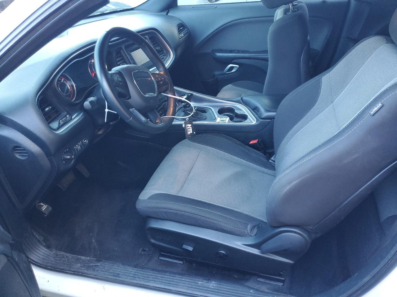 2015 Dodge Challenger Sxt VIN: 2C3CDZATXFH883421 Lot: 86319395