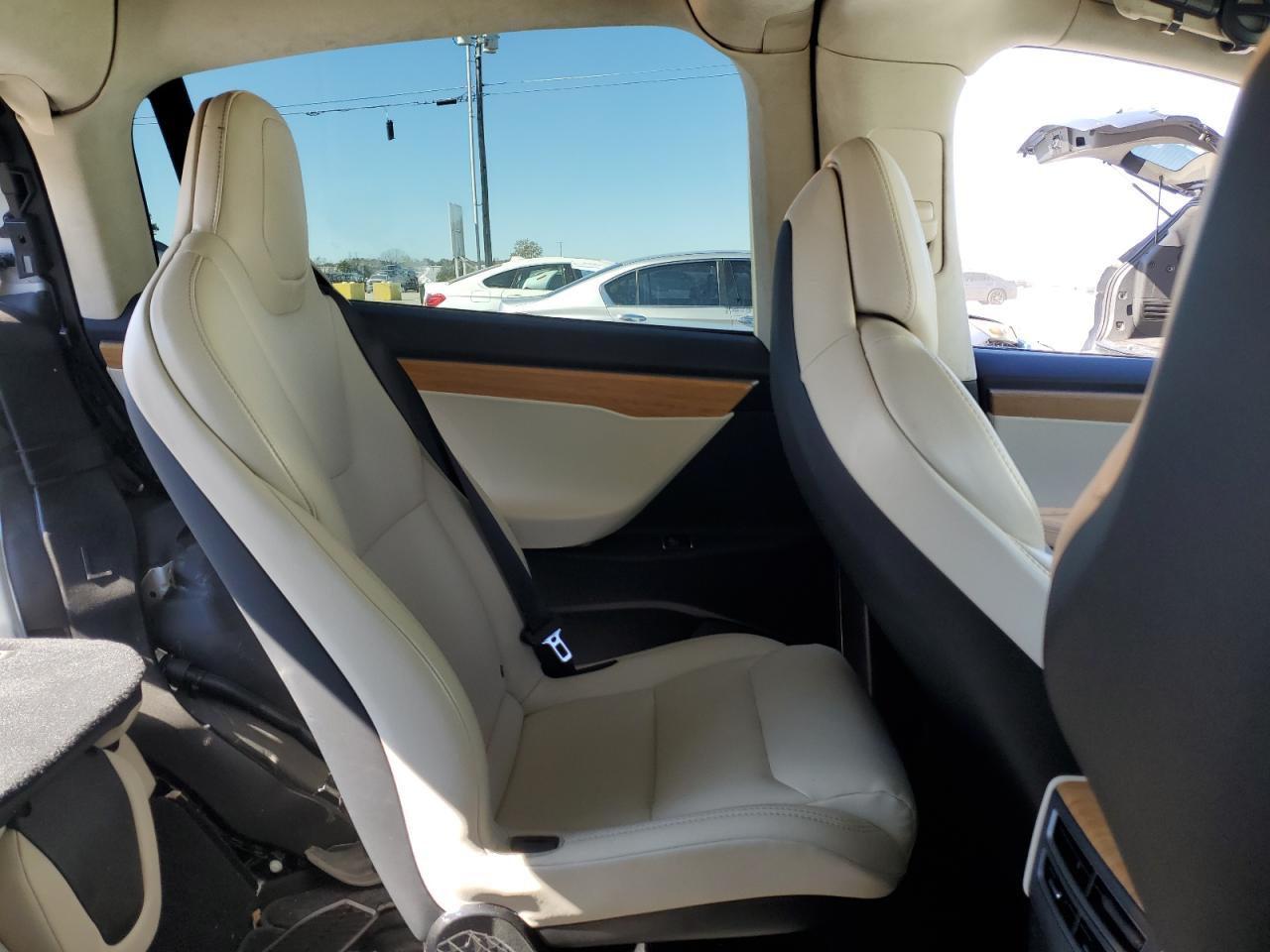 2019 Tesla Model X VIN: 5YJXCBE29KF151600 Lot: 86162595