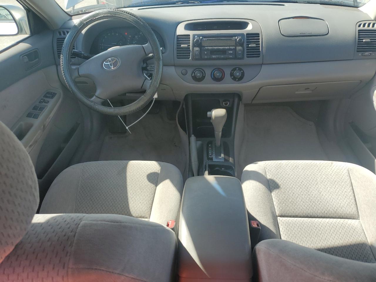 2002 Toyota Camry Le VIN: 4T1BE32K92U065642 Lot: 84874595