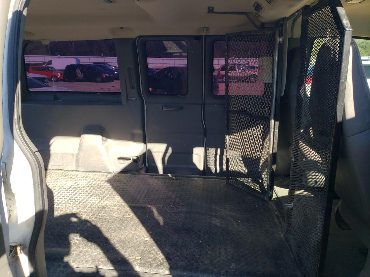 2006 Chevrolet Express G1500 VIN: 1GBFG15T061194227 Lot: 85080825