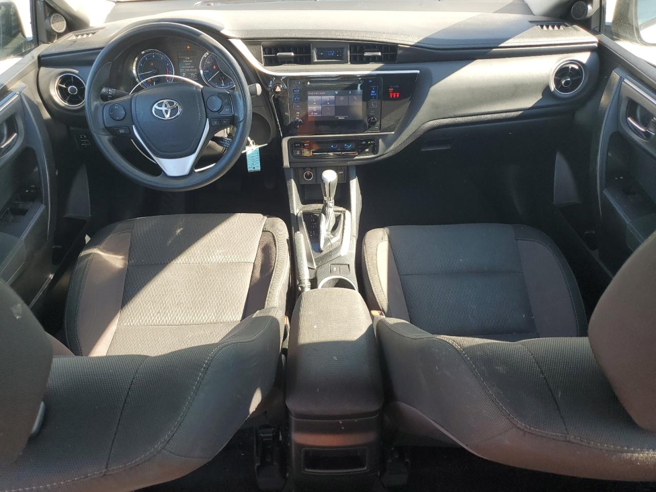2018 Toyota Corolla L VIN: 2T1BURHE0JC075676 Lot: 85409465