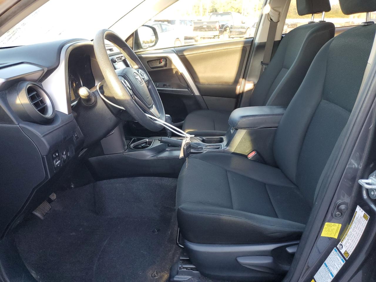 2017 Toyota Rav4 Le VIN: JTMBFREVXHJ716202 Lot: 84753775