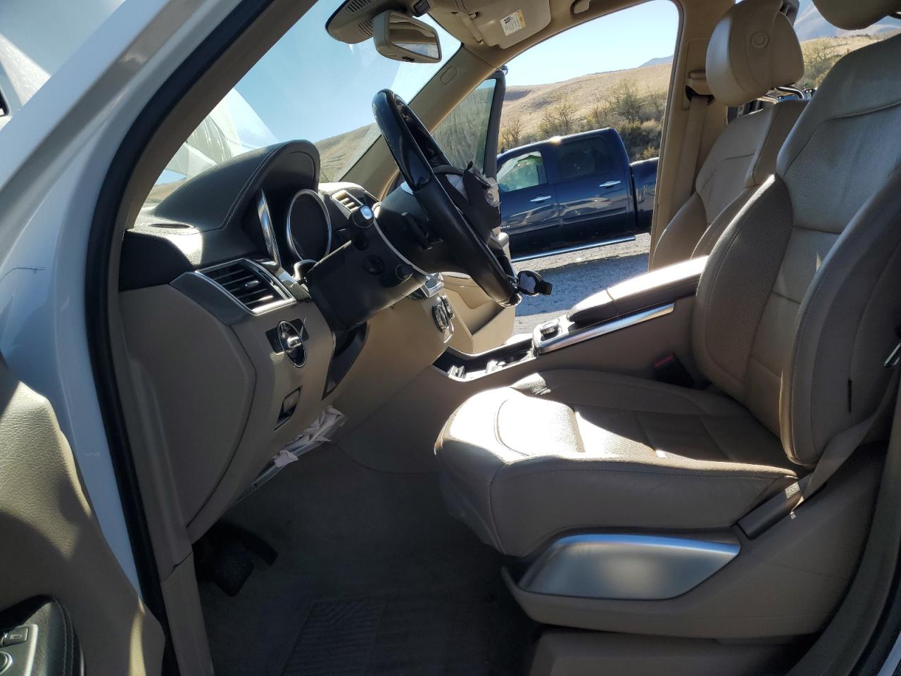 2015 Mercedes-Benz Gl 550 4Matic VIN: 4JGDF7DE6FA572493 Lot: 89917995