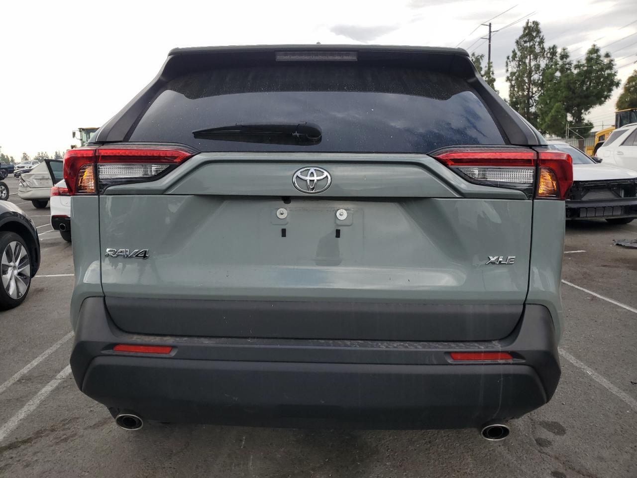 2021 Toyota Rav4 Xle Premium VIN: 2T3C1RFV3MW172199 Lot: 85520195