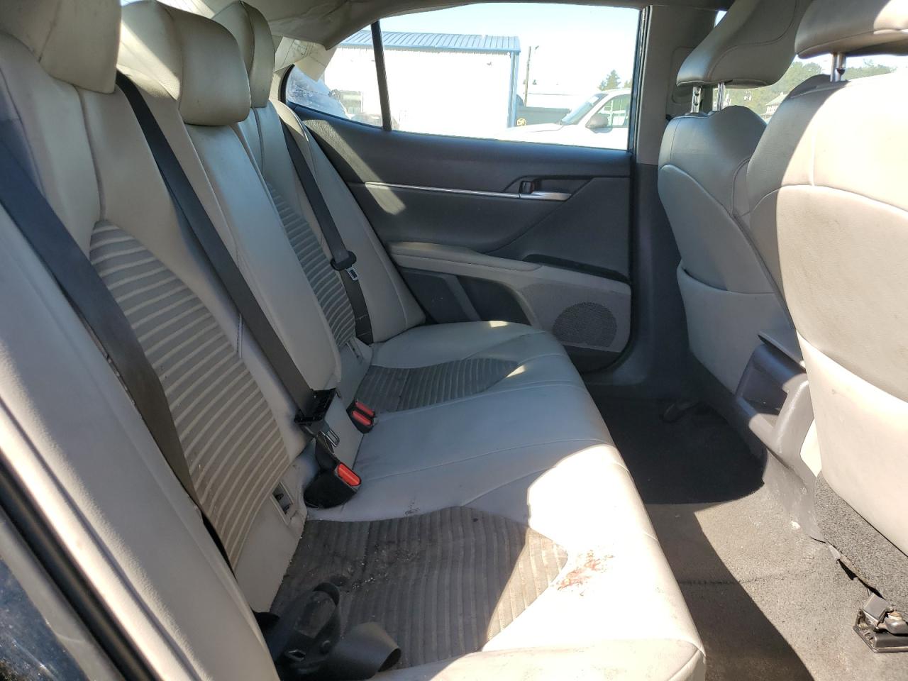 2018 Toyota Camry L VIN: 4T1B11HK3JU624074 Lot: 86155445