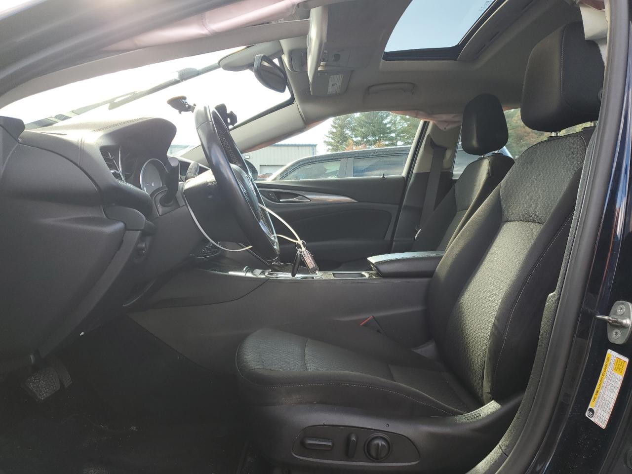 2018 Buick Regal Preferred VIN: W04GL6SX0J1095216 Lot: 89638895