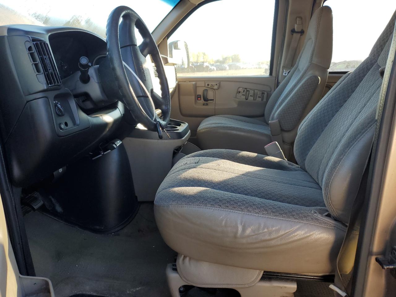 2003 GMC Savana G2500 VIN: 1GJGG25U531123754 Lot: 84899755