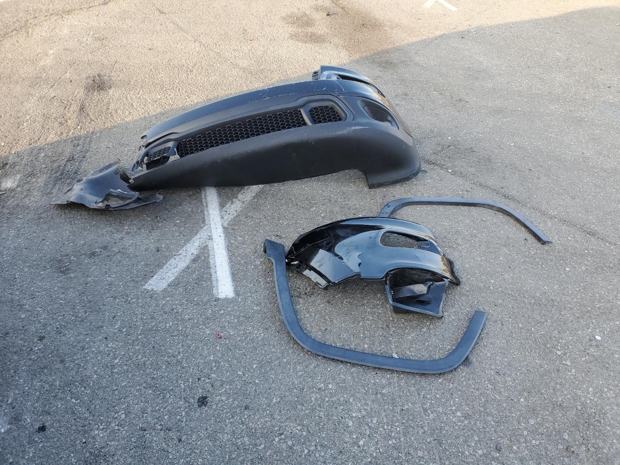 2016 Jeep Cherokee Latitude VIN: 1C4PJLCB5GW355473 Lot: 89992155