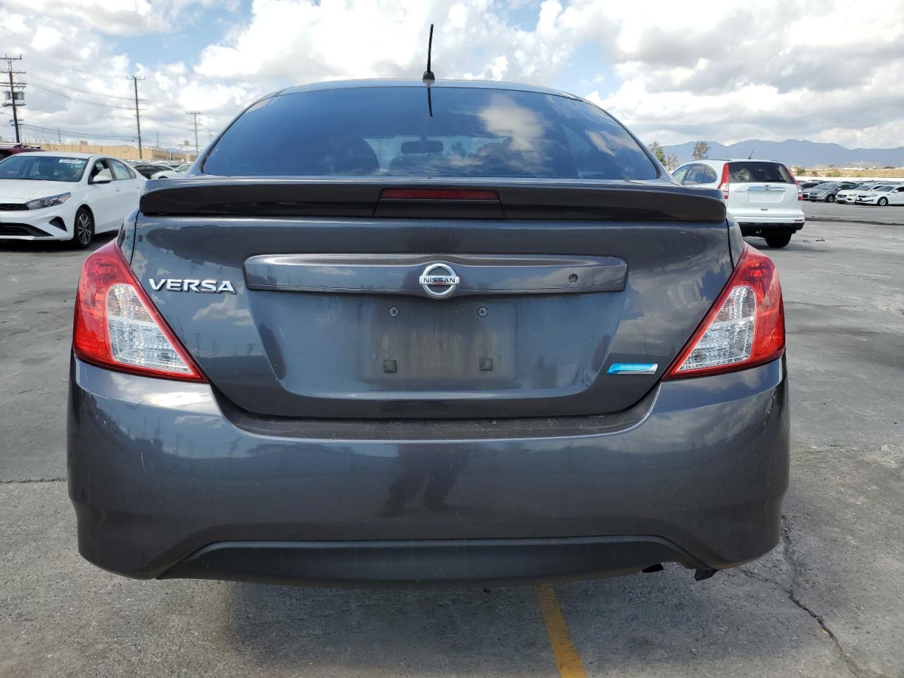 2015 Nissan Versa S VIN: 3N1CN7AP4FL932266 Lot: 85266705