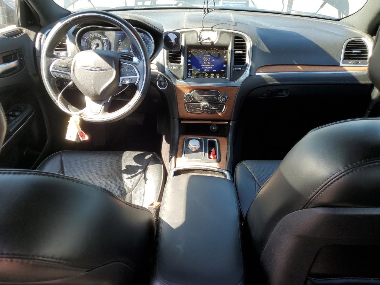 2016 Chrysler 300C Platinum VIN: 2C3CCAPT2GH278189 Lot: 85585505