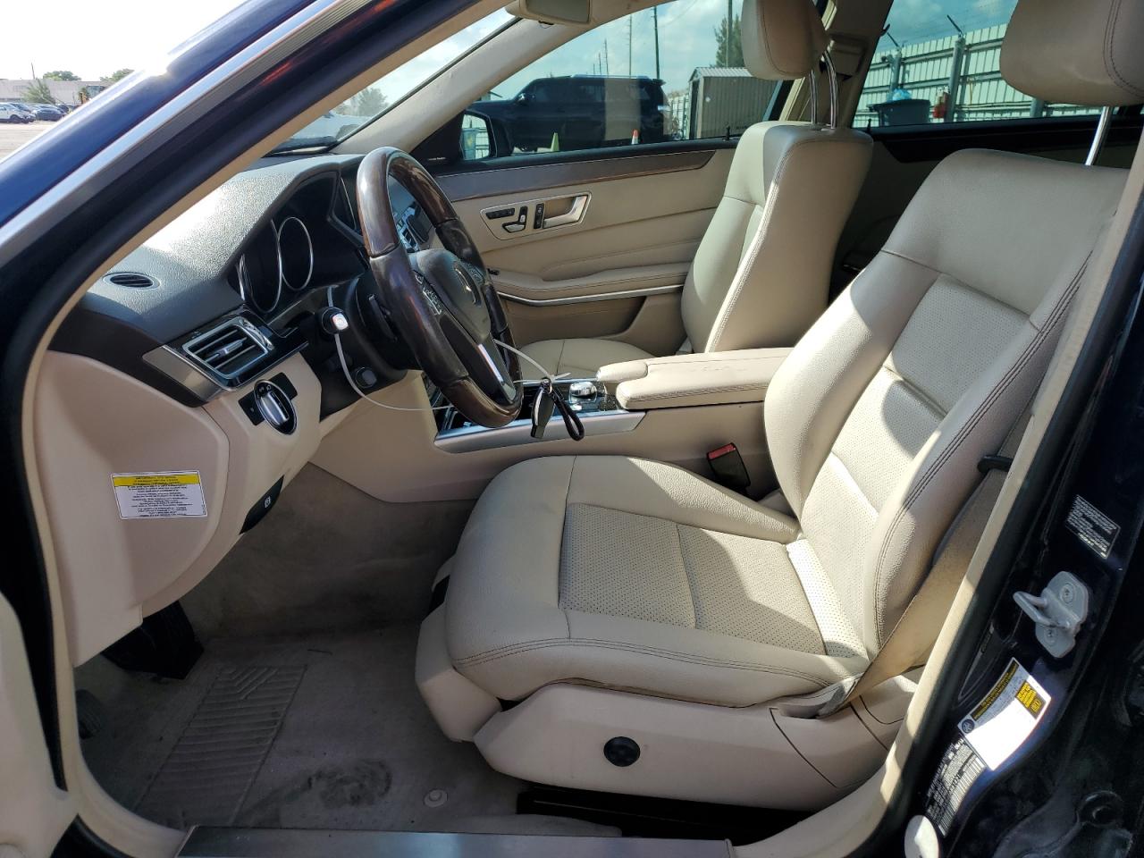 2014 Mercedes-Benz E 350 VIN: WDDHF5KB4EA881421 Lot: 85530915