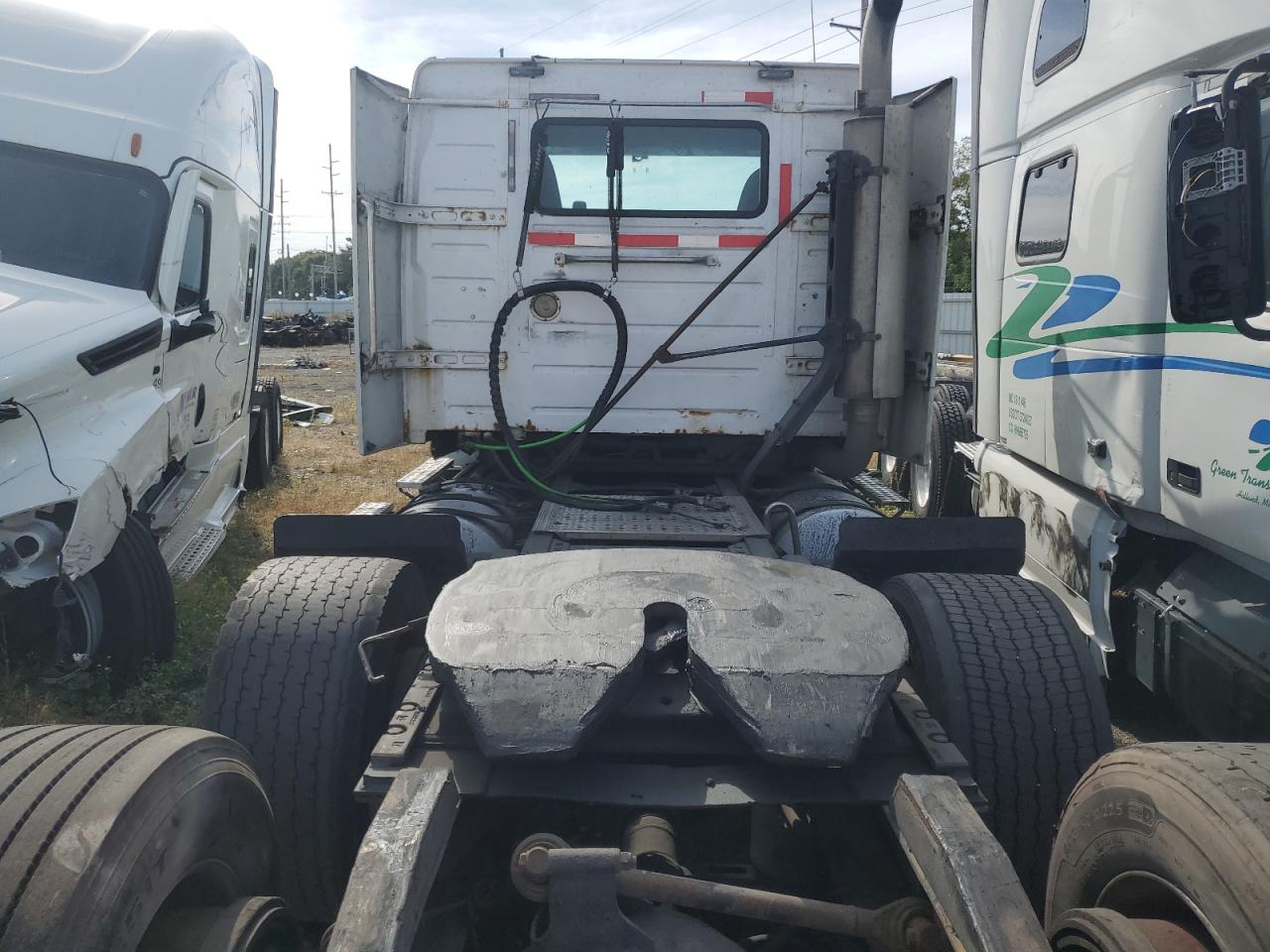 2002 Volvo Vnl Semi Truck VIN: 4V4NC9GG42N335888 Lot: 84463545