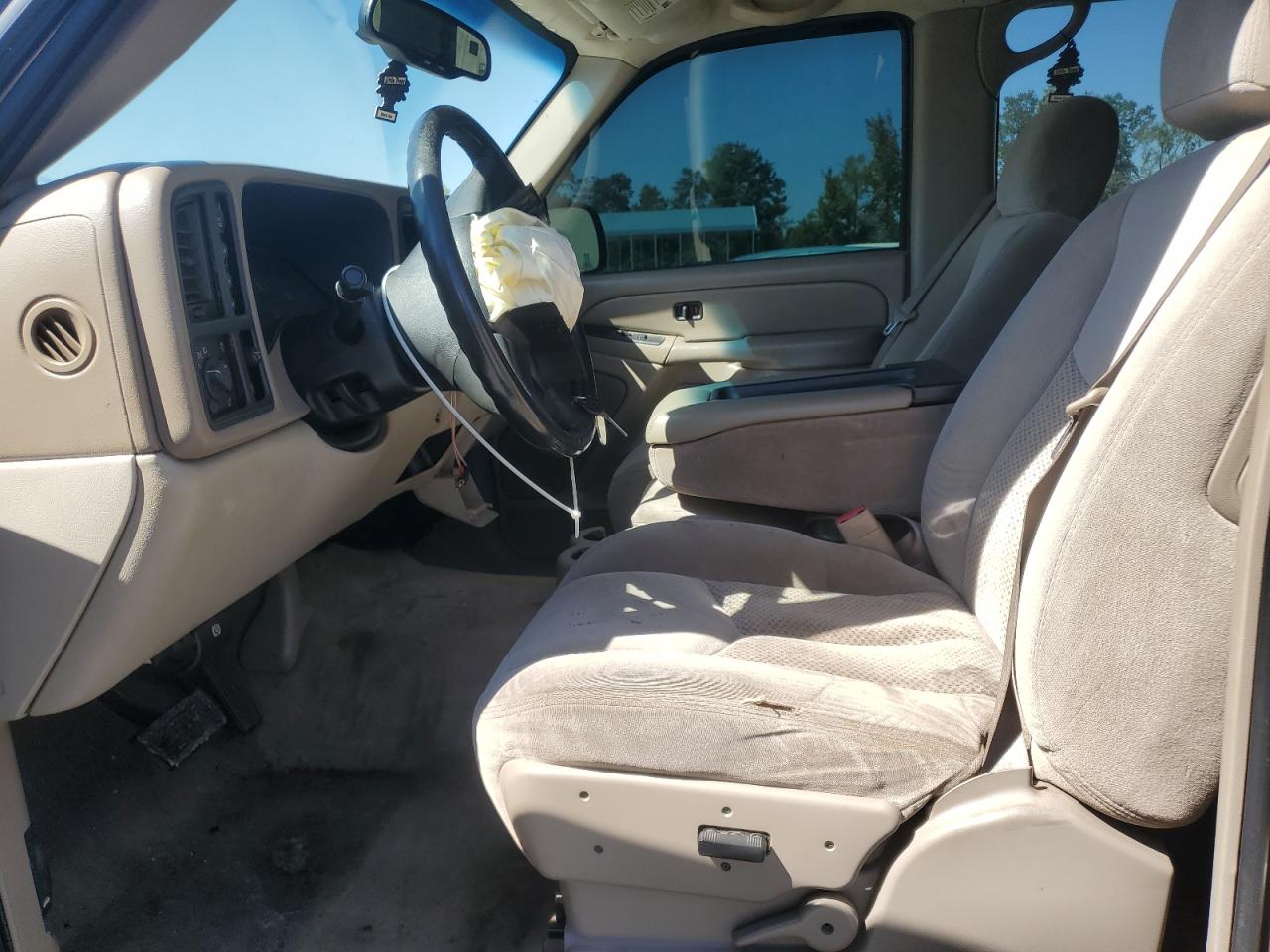 2004 Chevrolet Tahoe K1500 VIN: 1GNEK13V44J160709 Lot: 84748465