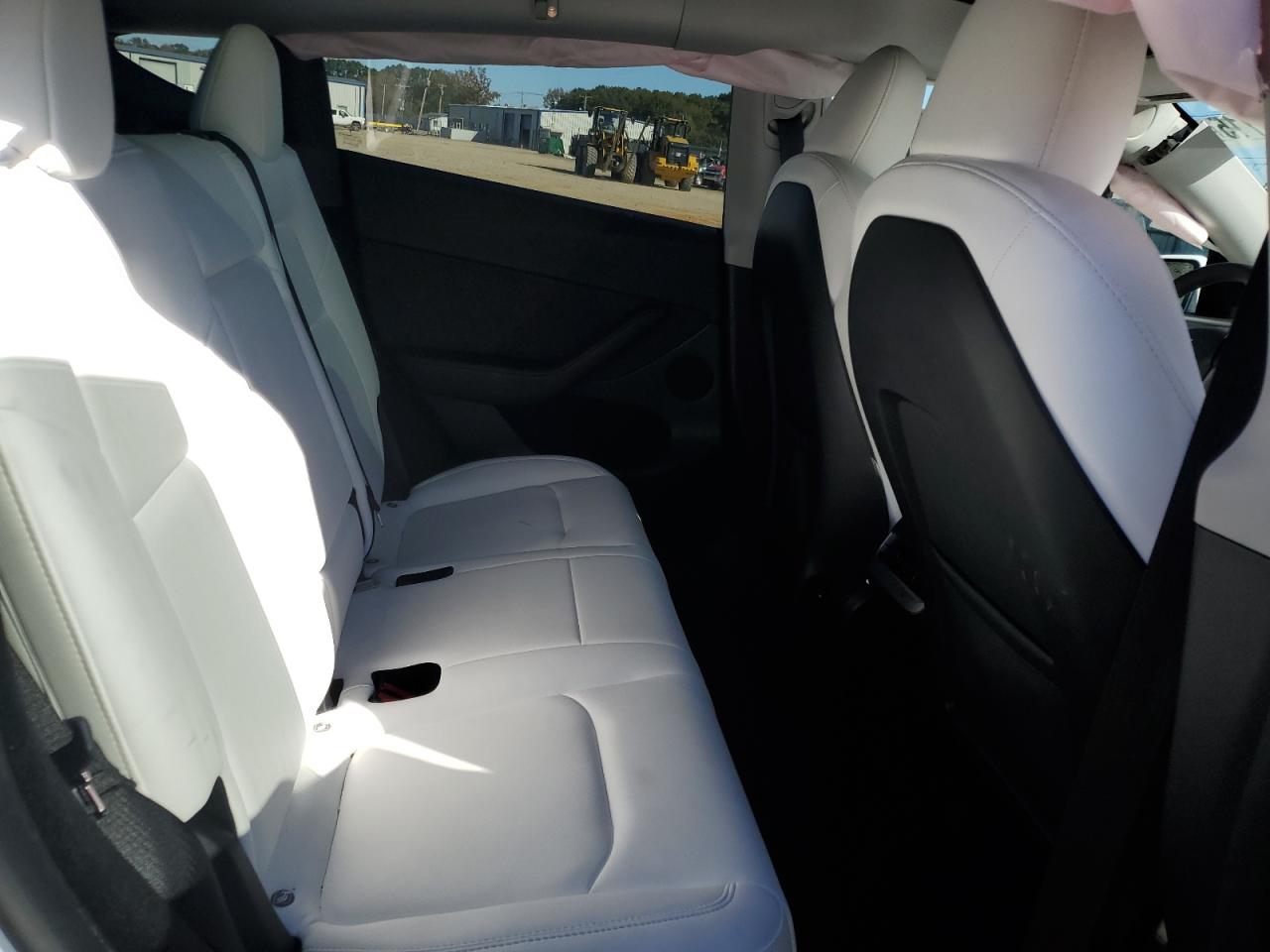 2024 Tesla Model Y VIN: 7SAYGDEE8RF089263 Lot: 90918715