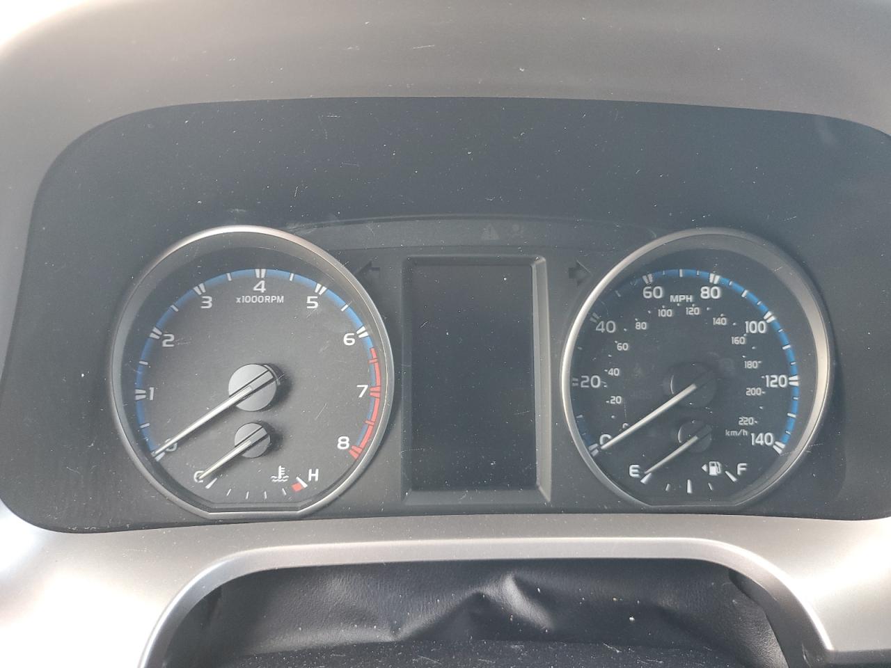 2018 Toyota Rav4 Le VIN: JTMBFREV4JJ740257 Lot: 82219645