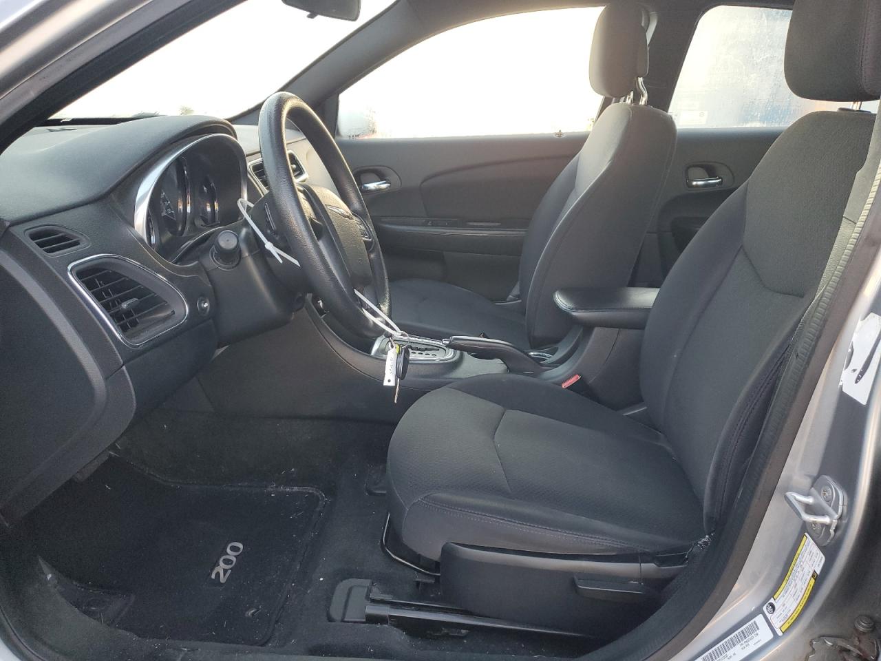 2014 Chrysler 200 Lx VIN: 1C3CCBAB2EN123555 Lot: 86210775