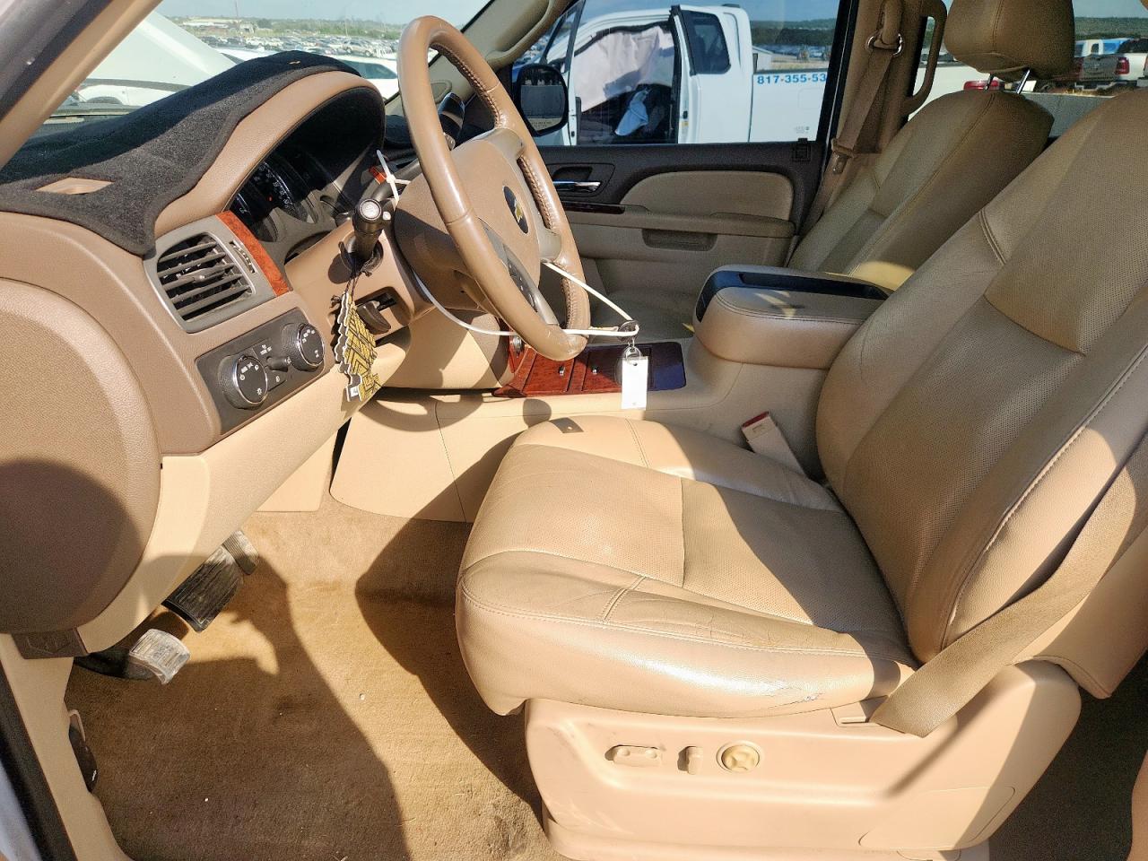 2011 Chevrolet Tahoe K1500 Ltz VIN: 1GNSKCE04BR380365 Lot: 85874385