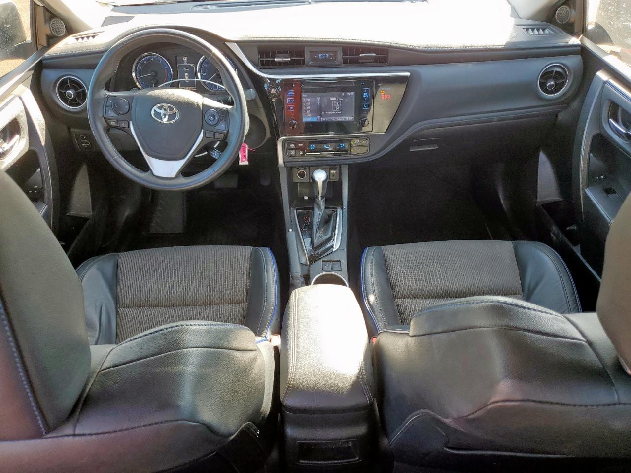 2018 Toyota Corolla L VIN: 5YFBURHE4JP784045 Lot: 85371955