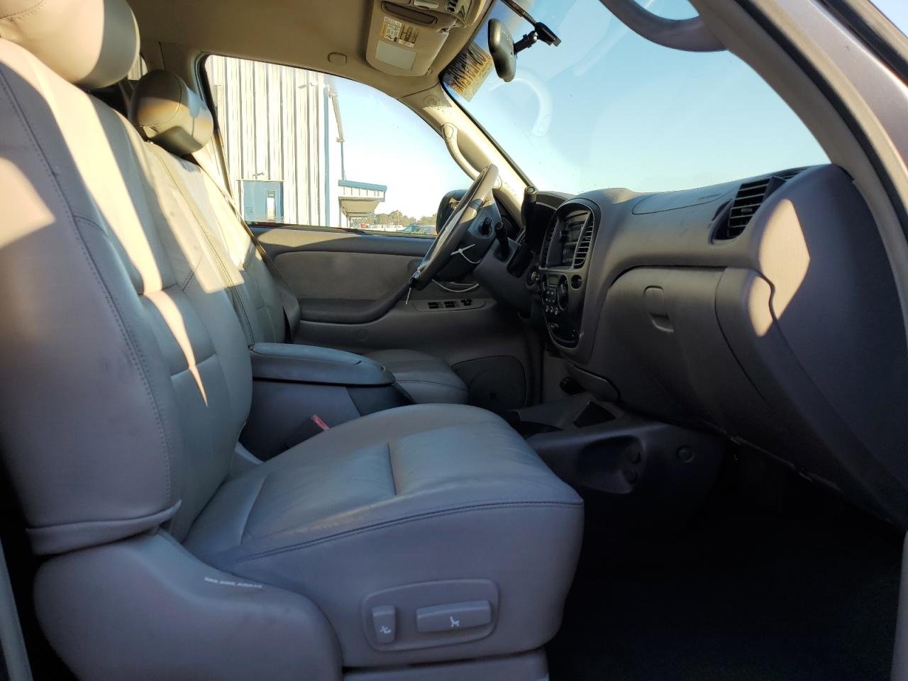 2004 Toyota Sequoia Sr5 VIN: 5TDZT34A34S235160 Lot: 85426725