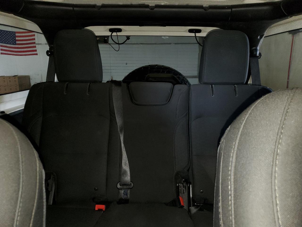 2018 Jeep Wrangler Unlimited Sport VIN: 1C4HJXDNXJW249127 Lot: 82340005