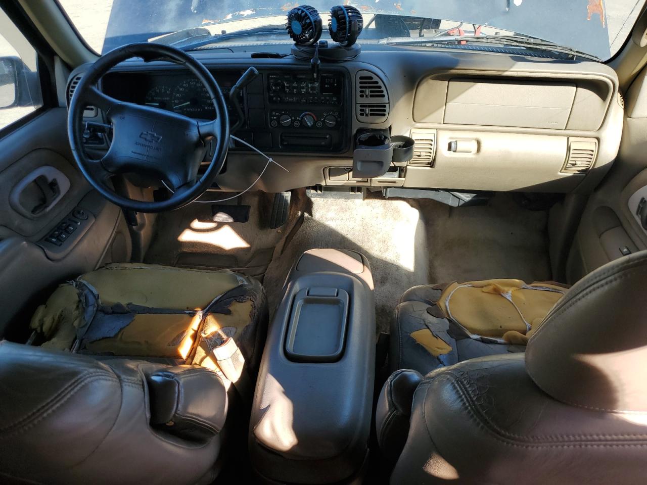 1997 Chevrolet Tahoe C1500 VIN: 1GNEC13R3VJ375791 Lot: 82682795