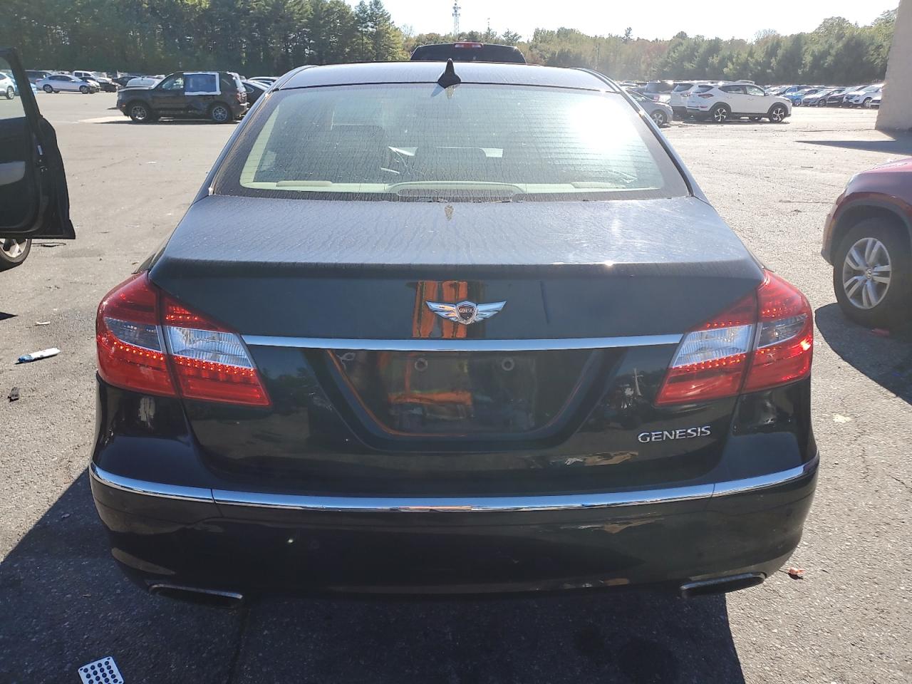 2012 Hyundai Genesis 3.8L VIN: KMHGC4DD9CU194661 Lot: 84554205