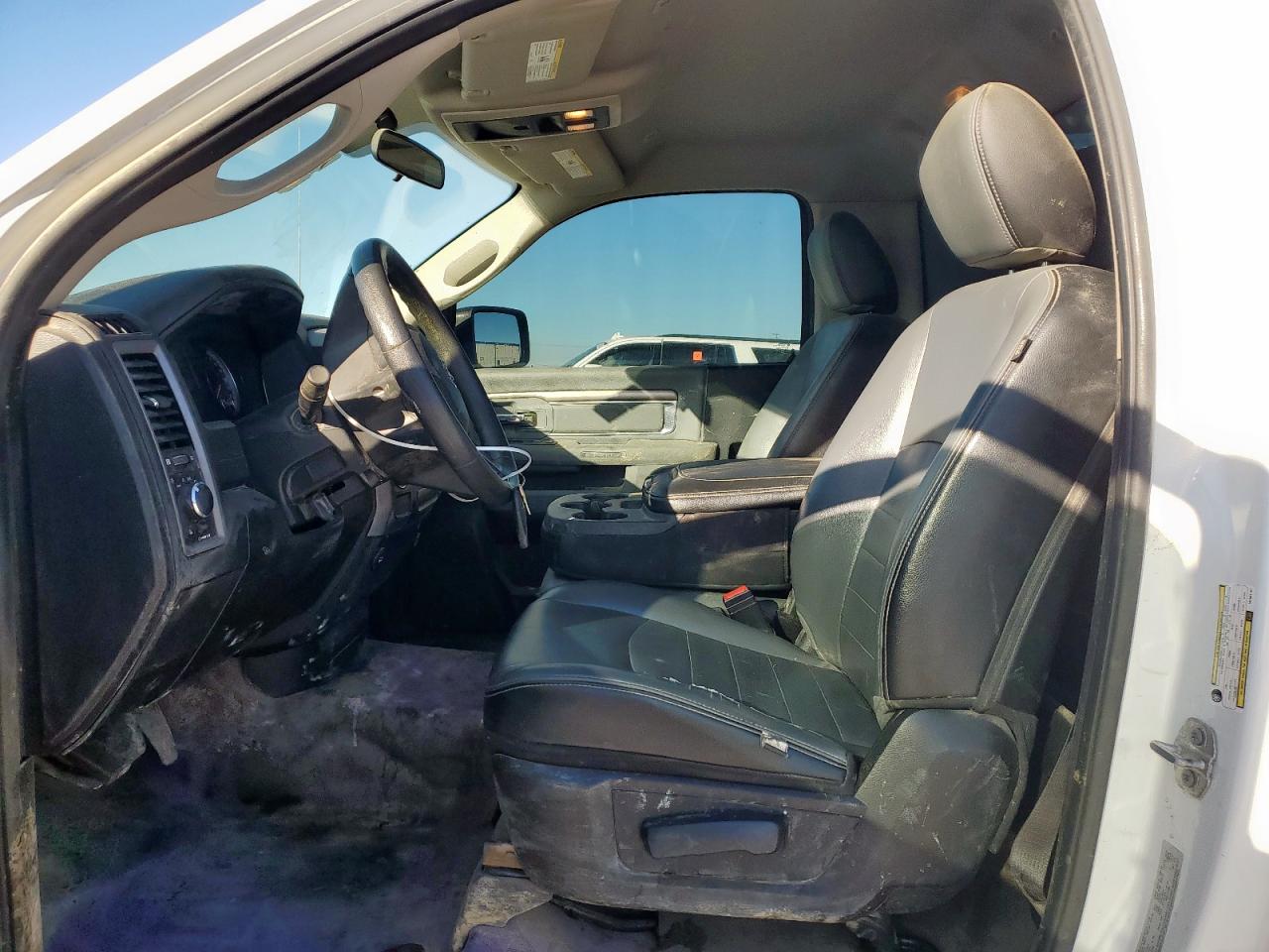 2021 Ram 1500 Classic Tradesman VIN: 3C6JR6DT6MG504157 Lot: 90906605