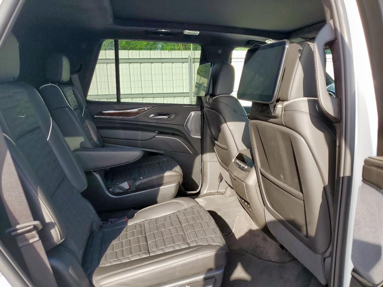 2024 Cadillac Escalade Sport Platinum VIN: 1GYS4GKT4RR379438 Lot: 85260935