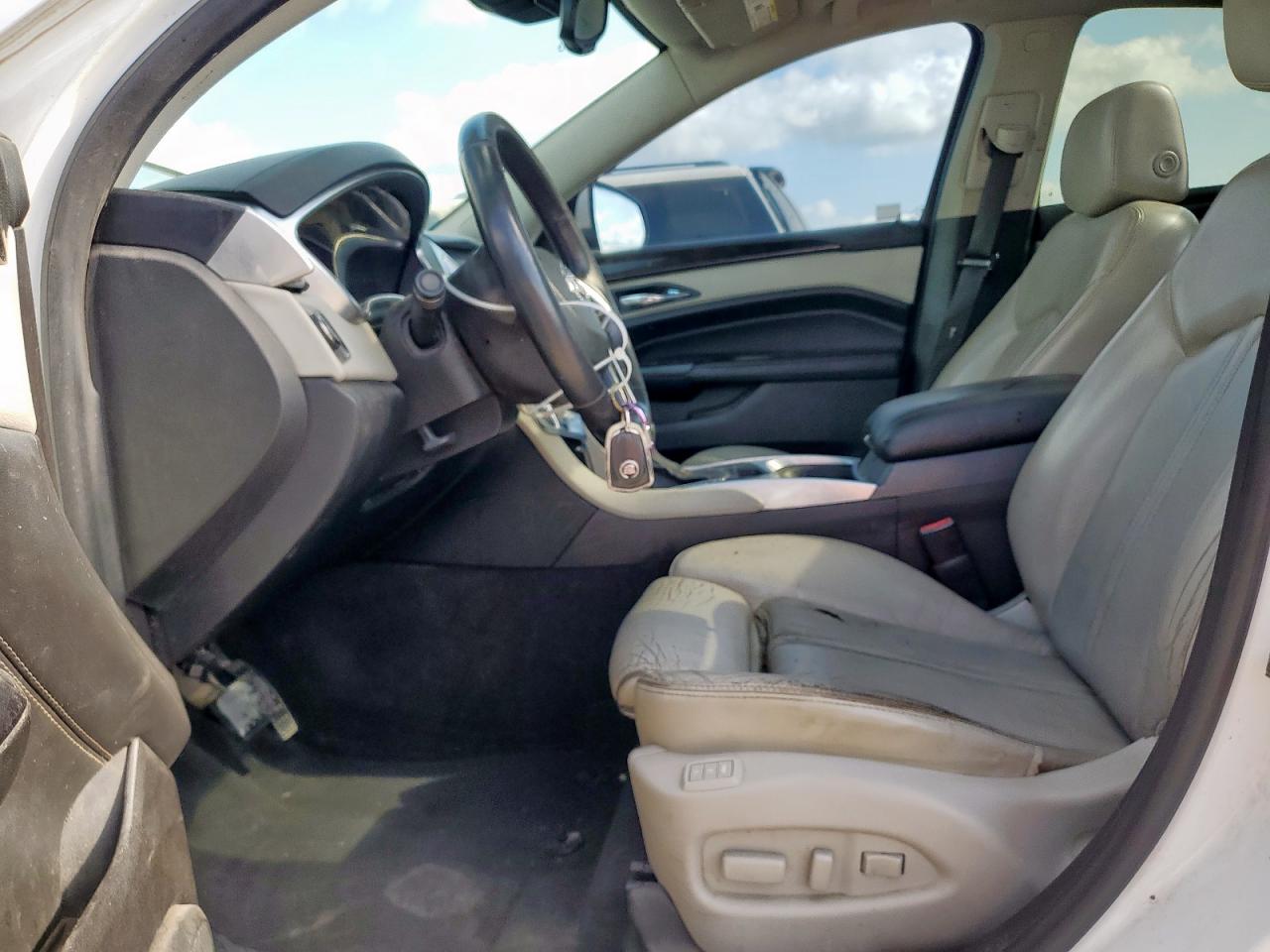 2015 Cadillac Srx Performance Collection VIN: 3GYFNCE39FS607266 Lot: 90239145