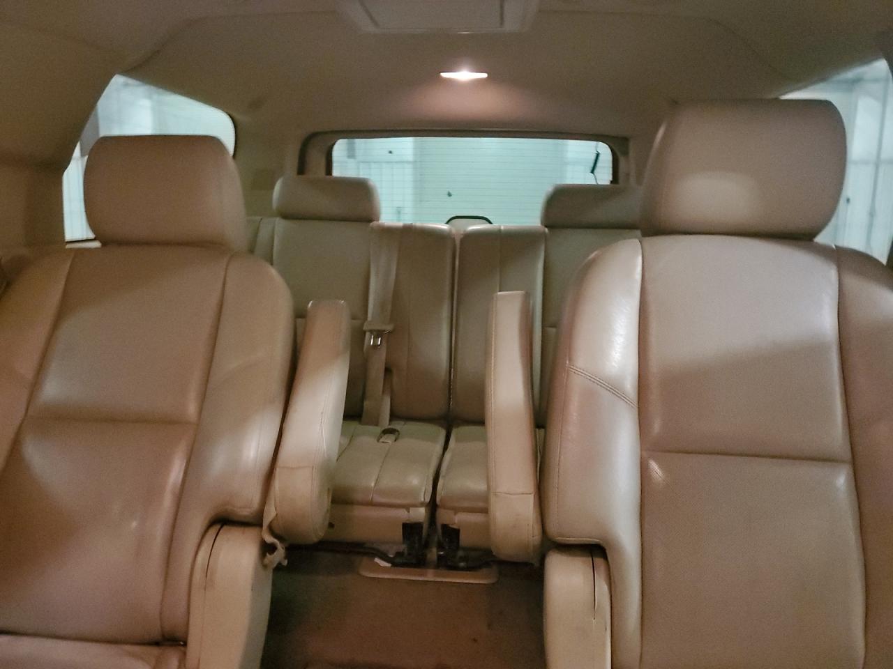 2011 GMC Yukon Xl Denali VIN: 1GKS2MEF8BR290403 Lot: 90221995