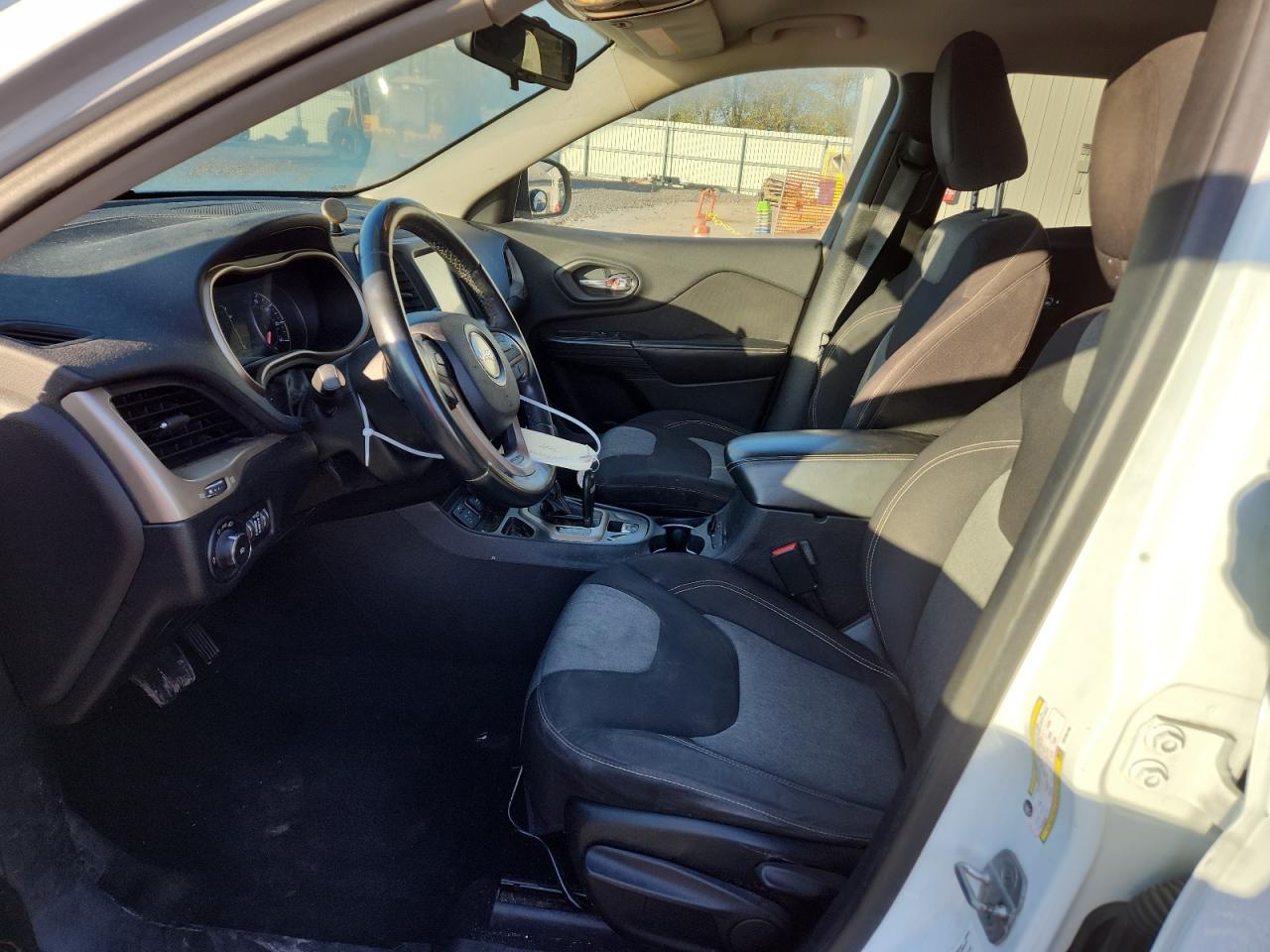 2014 Jeep Cherokee Latitude VIN: 1C4PJLCSXEW102730 Lot: 90494445