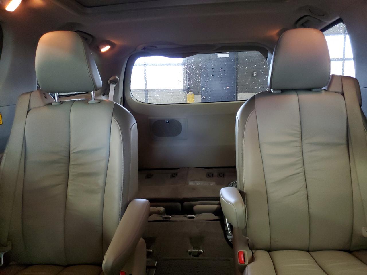 2012 Toyota Sienna Xle VIN: 5TDYK3DC9CS245237 Lot: 85541775