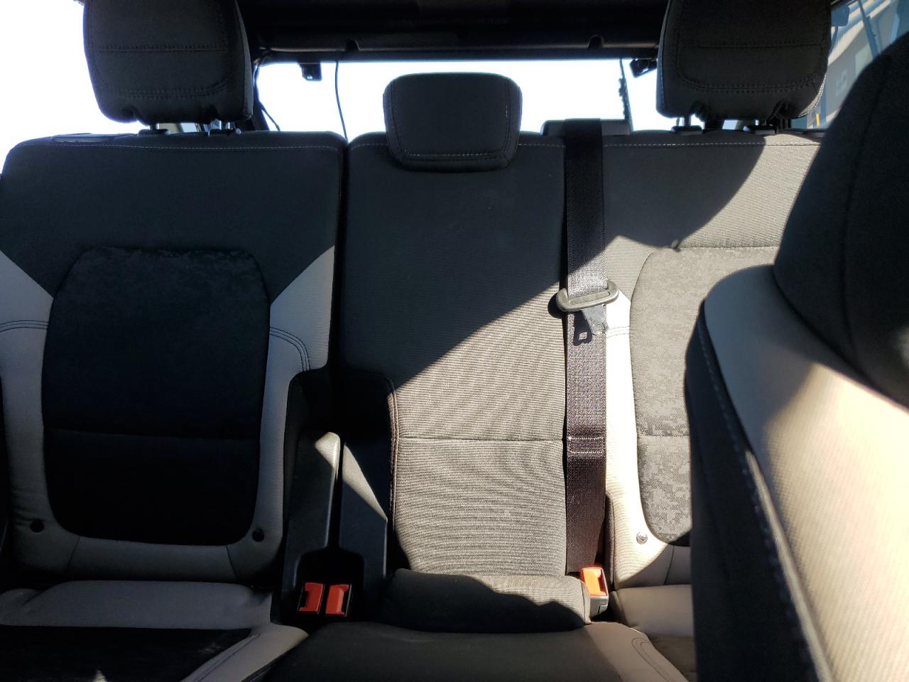 2023 Ford Bronco Base VIN: 1FMEE5DP5PLB46328 Lot: 90462985