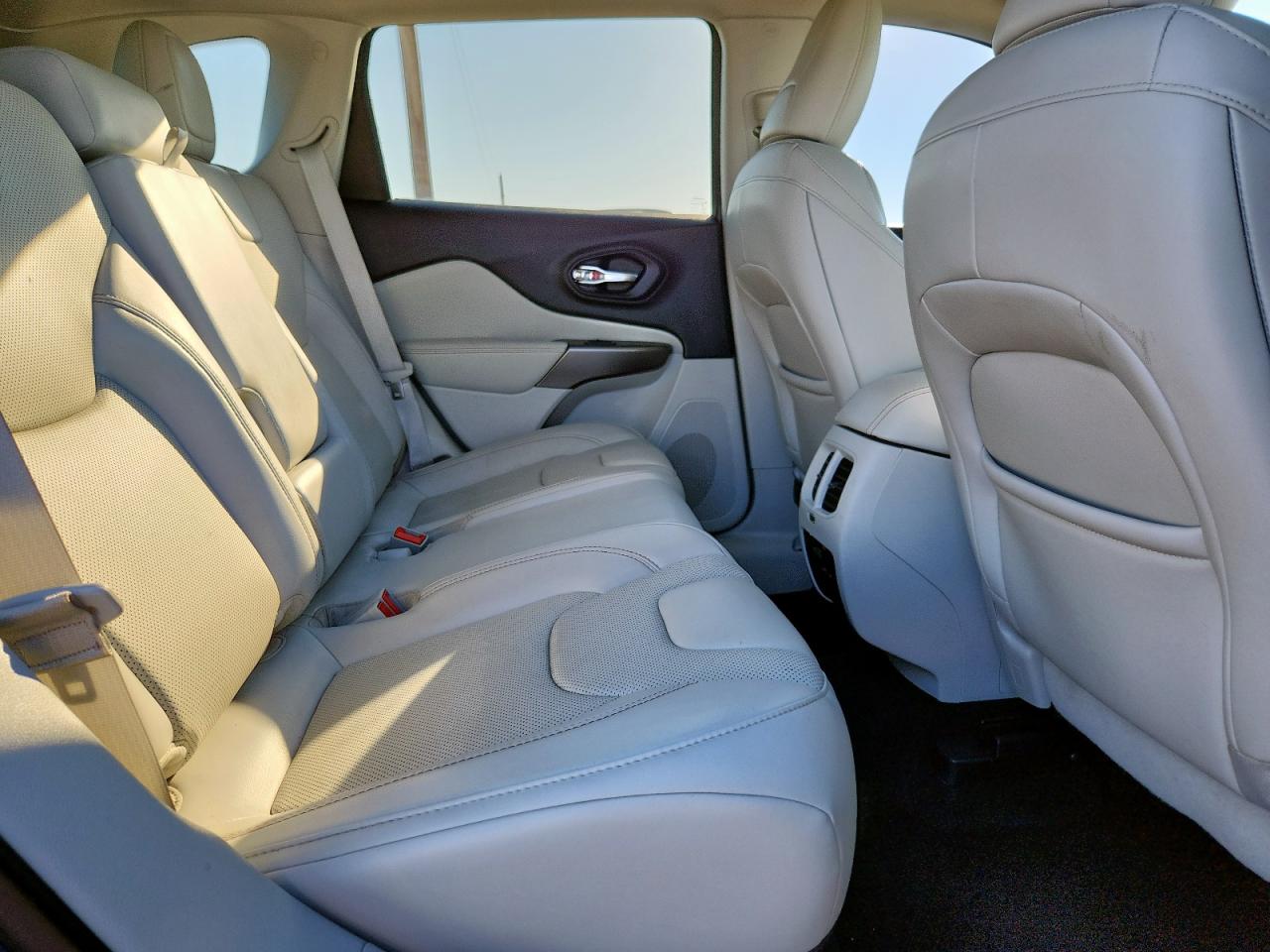 2020 Jeep Cherokee Latitude Plus VIN: 1C4PJLLX9LD634233 Lot: 86277865