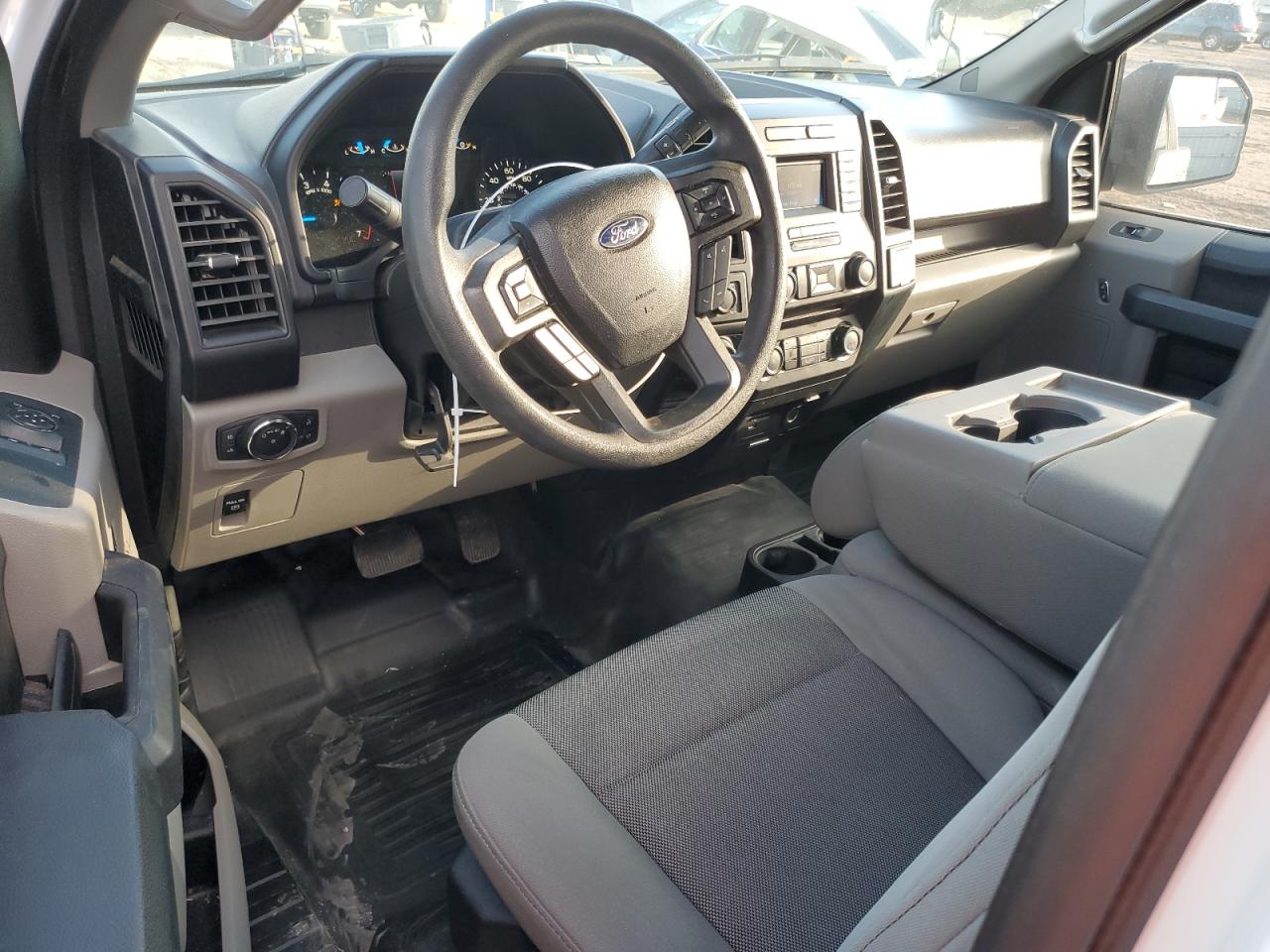 2017 Ford F150 VIN: 1FTMF1CP7HFA33648 Lot: 85890665