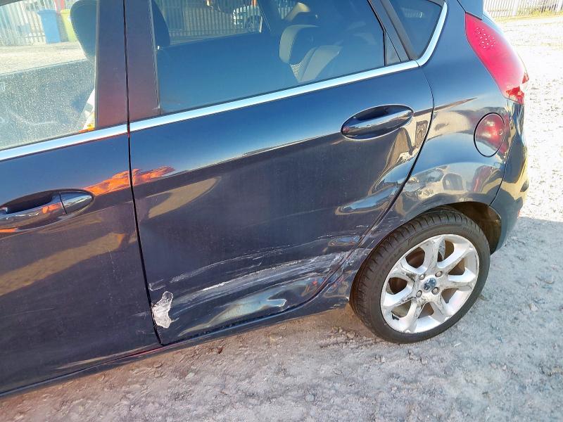 2011 FORD FIESTA TITANIUM 