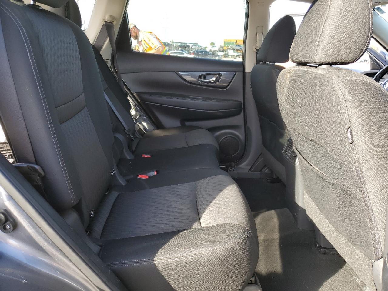 2019 Nissan Rogue S VIN: KNMAT2MV2KP522409 Lot: 82317595