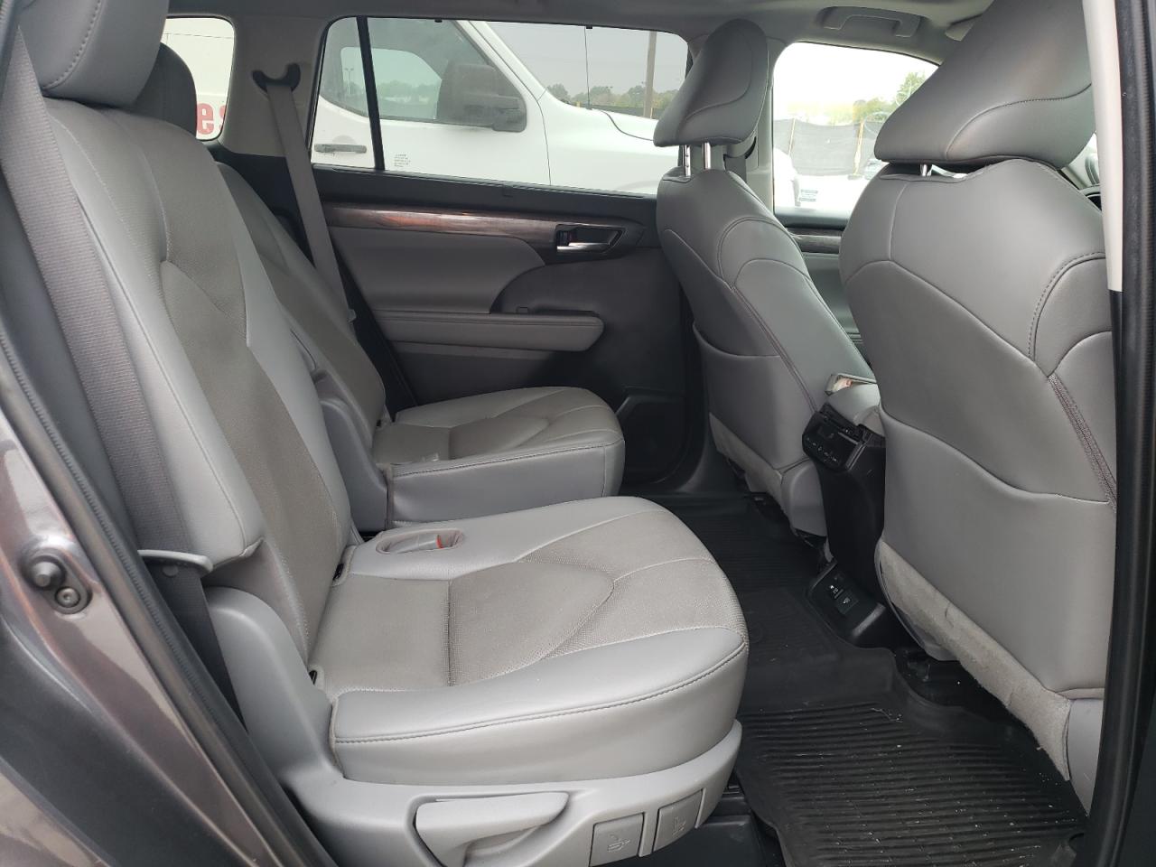 2021 Toyota Highlander Limited VIN: 5TDDZRBH4MS126105 Lot: 86625105