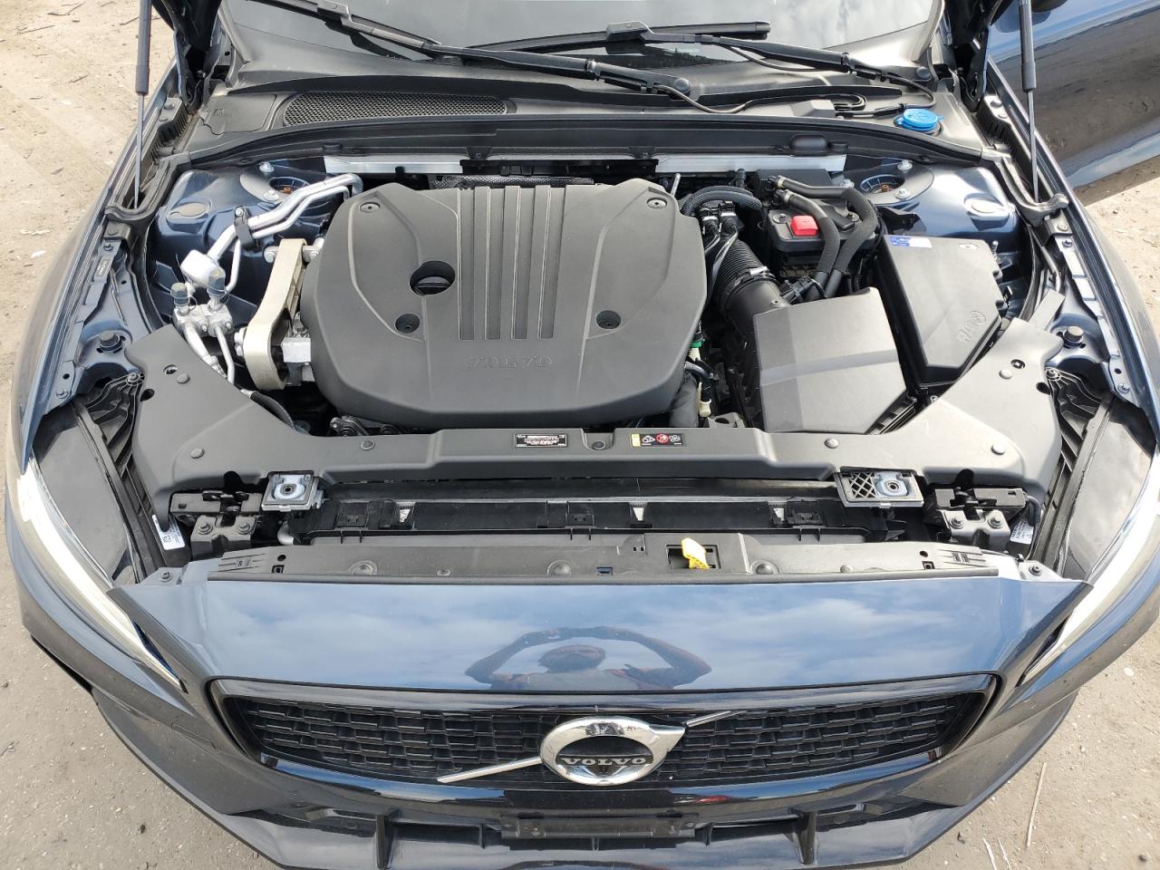 2022 Volvo S60 B5 Momentum VIN: 7JRL12FZ1NG189236 Lot: 85813325
